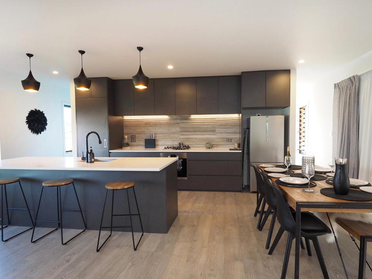 Pinot Longbox - Martinborough Holiday Home מראה חיצוני תמונה